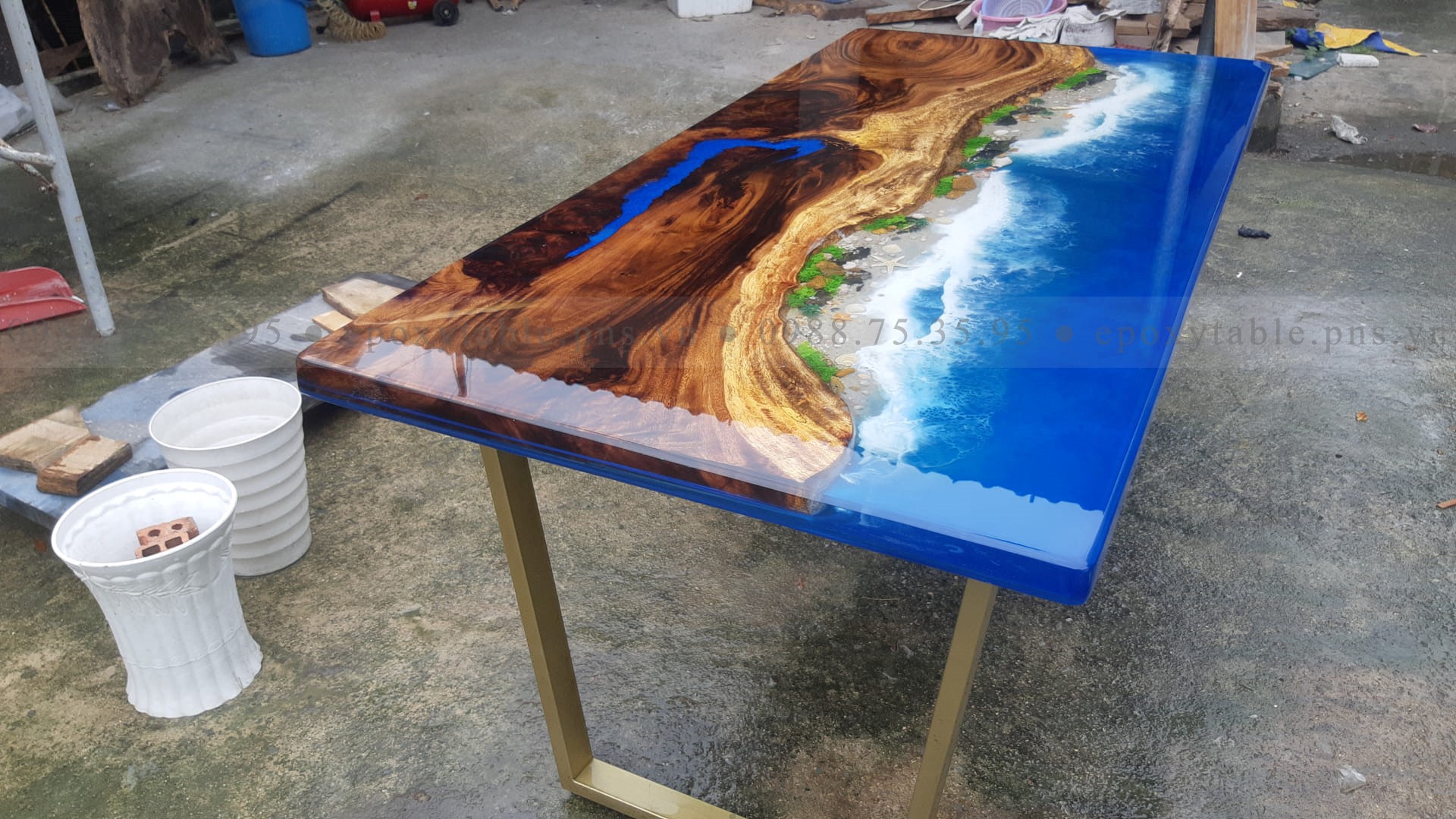 ban-an-epoxy-kieu-bai-bien