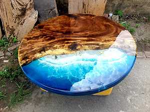 ban-cafe-go-epoxy-kieu-bai-bien