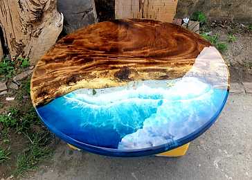 ban-cafe-go-epoxy-kieu-bai-bien